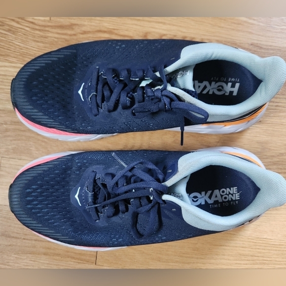 HOKA Women's Blue Running Shoes Size 9 - Picture 2 of 8